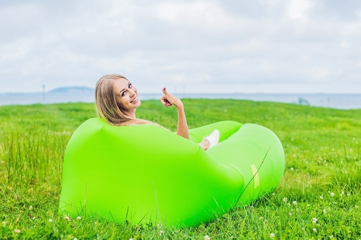 Belu - Sofá inflable portátil para adultos y niños